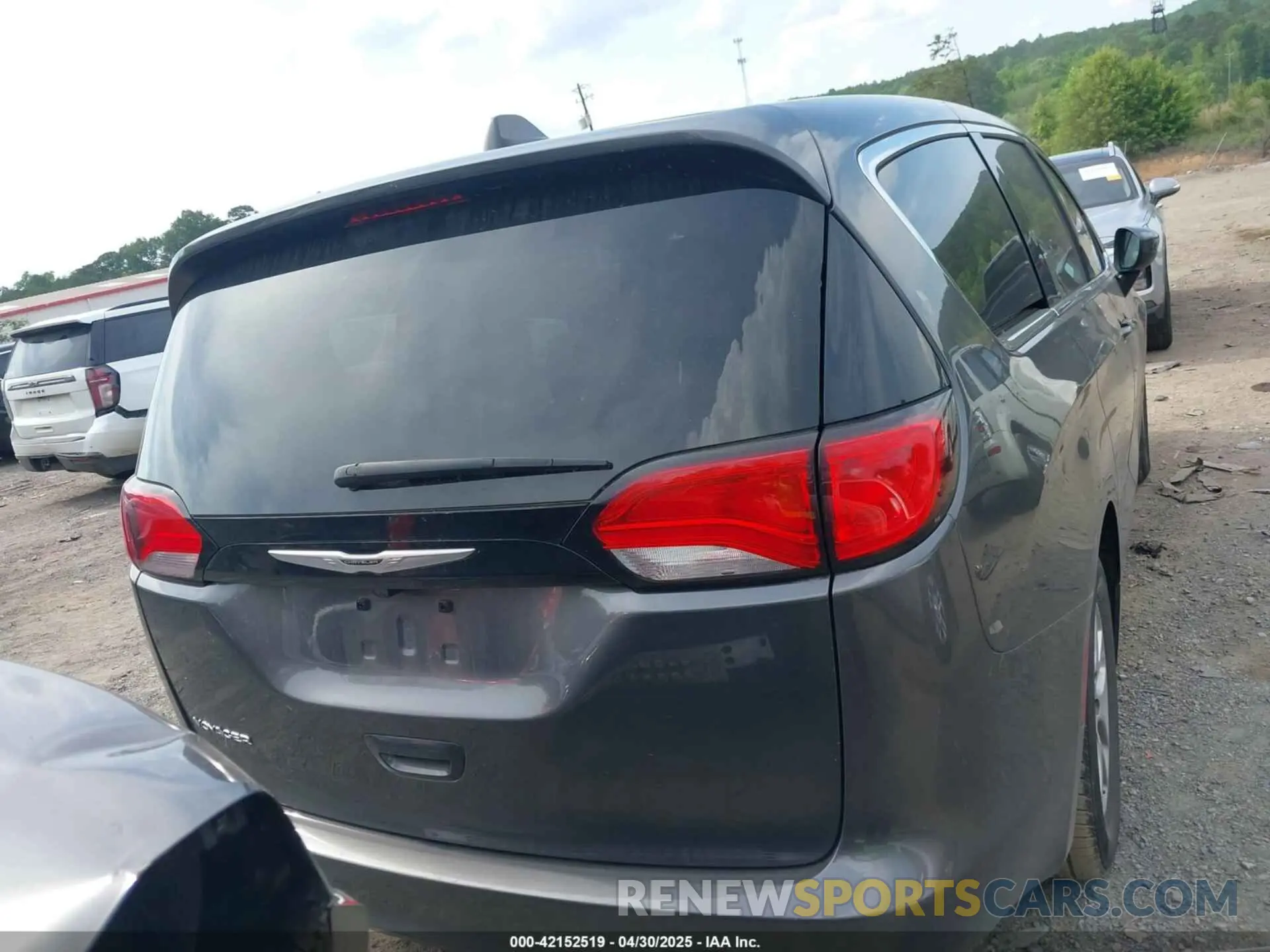 16 Photograph of a damaged car 2C4RC1CG0PR563790 CHRYSLER VOYAGER 2023