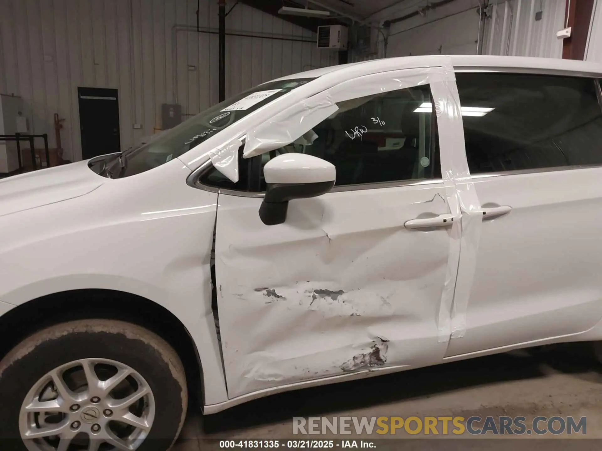 6 Photograph of a damaged car 2C4RC1CG0PR596076 CHRYSLER VOYAGER 2023