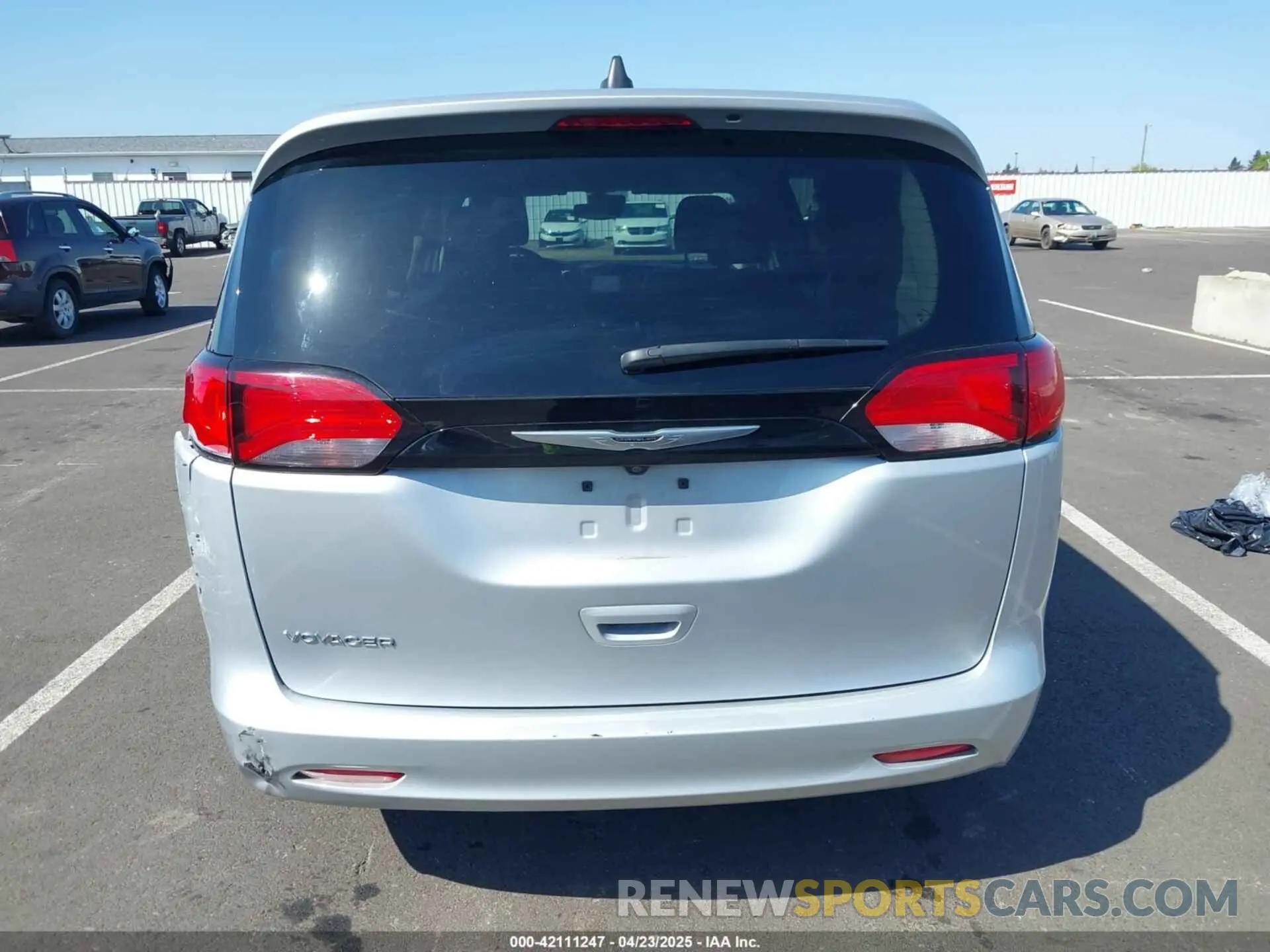 16 Фотография поврежденного автомобиля 2C4RC1CG0PR597647 CHRYSLER VOYAGER 2023