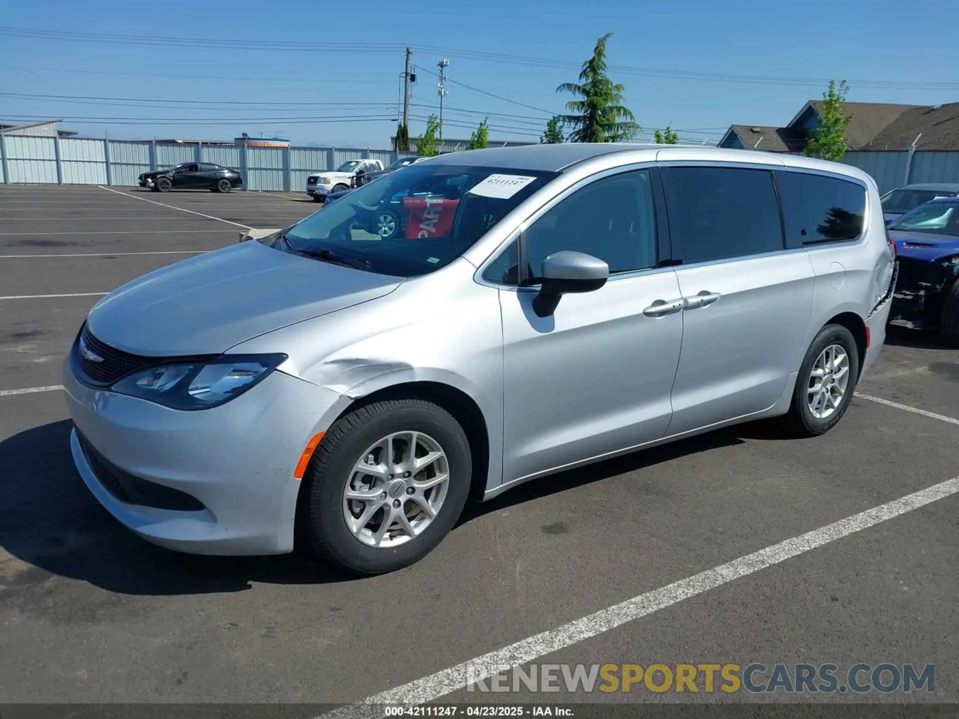 2 Фотография поврежденного автомобиля 2C4RC1CG0PR597647 CHRYSLER VOYAGER 2023