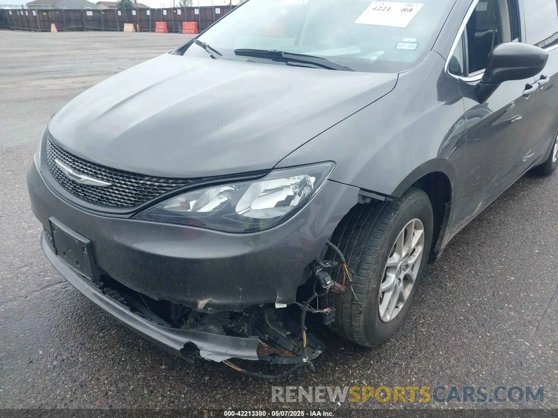 6 Фотография поврежденного автомобиля 2C4RC1CG1PR610616 CHRYSLER VOYAGER 2023