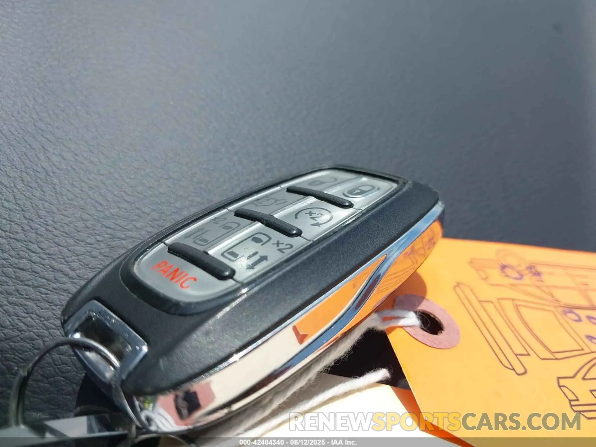 11 Photograph of a damaged car 2C4RC1CG2PR550068 CHRYSLER VOYAGER 2023