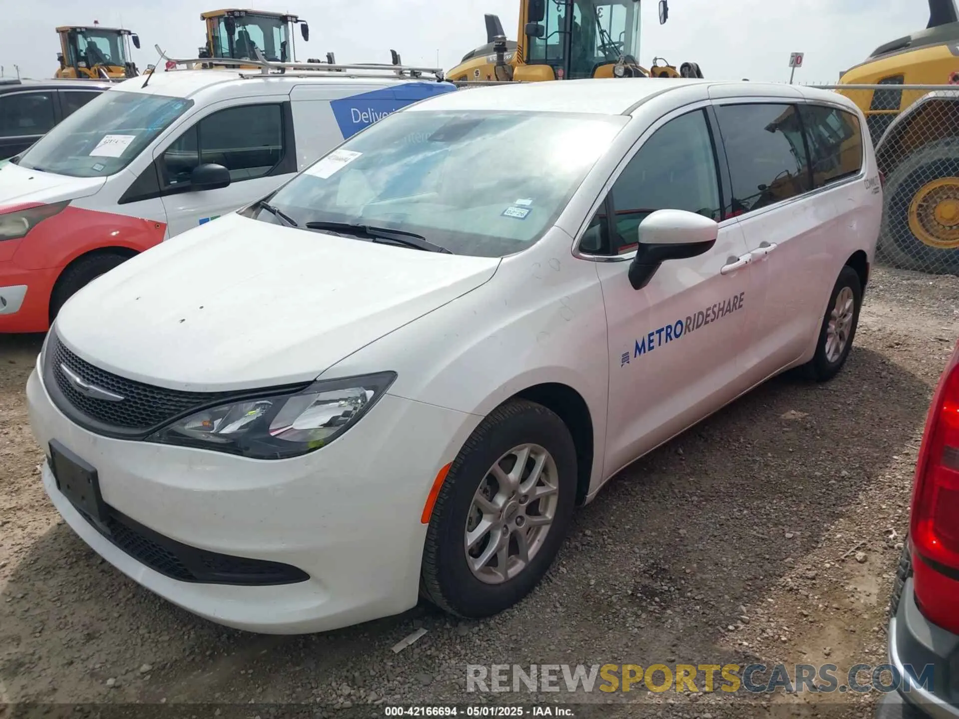 2 Фотография поврежденного автомобиля 2C4RC1CG3PR525793 CHRYSLER VOYAGER 2023