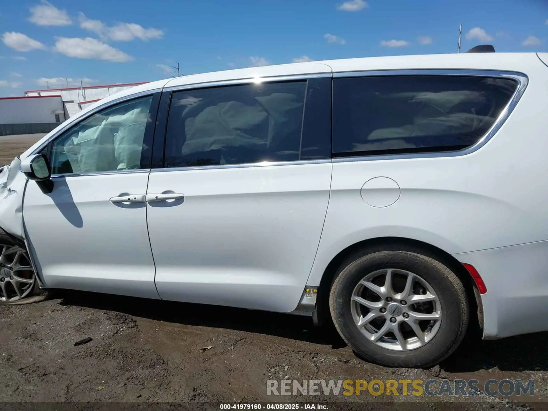 13 Фотография поврежденного автомобиля 2C4RC1CG4PR534115 CHRYSLER VOYAGER 2023