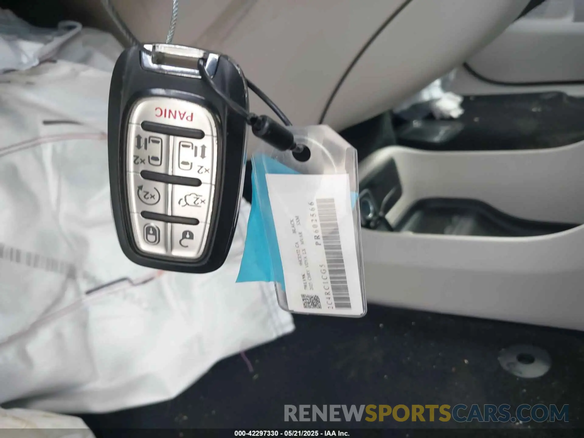 11 Photograph of a damaged car 2C4RC1CG5PR602566 CHRYSLER VOYAGER 2023