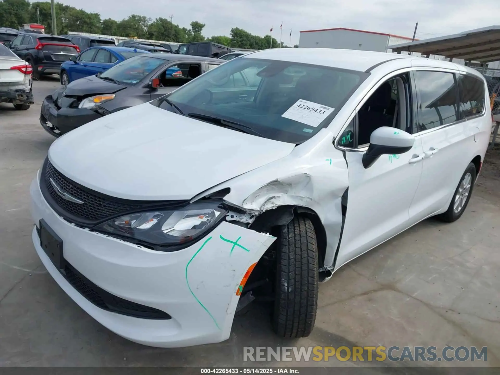 2 Фотография поврежденного автомобиля 2C4RC1CG5PR613387 CHRYSLER VOYAGER 2023