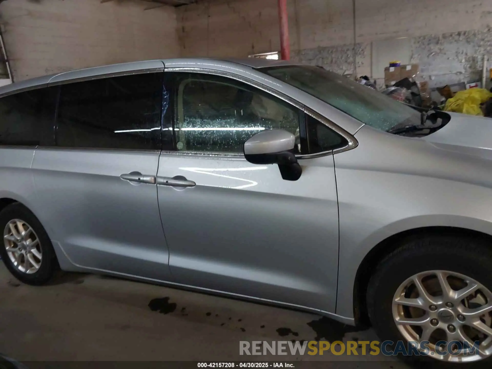 13 Фотография поврежденного автомобиля 2C4RC1CG6PR549246 CHRYSLER VOYAGER 2023