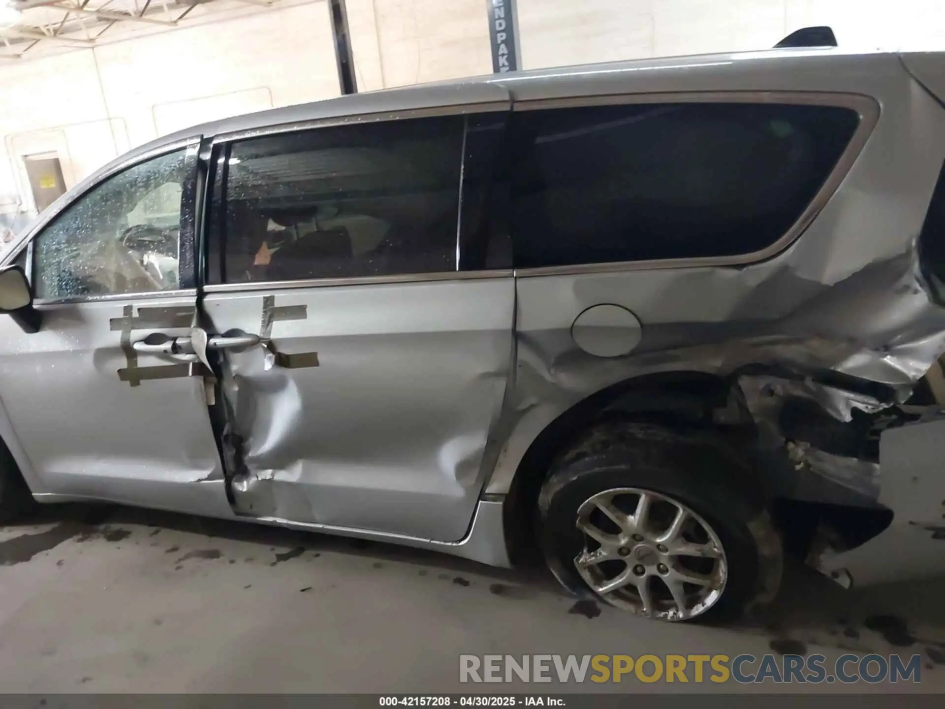14 Фотография поврежденного автомобиля 2C4RC1CG6PR549246 CHRYSLER VOYAGER 2023