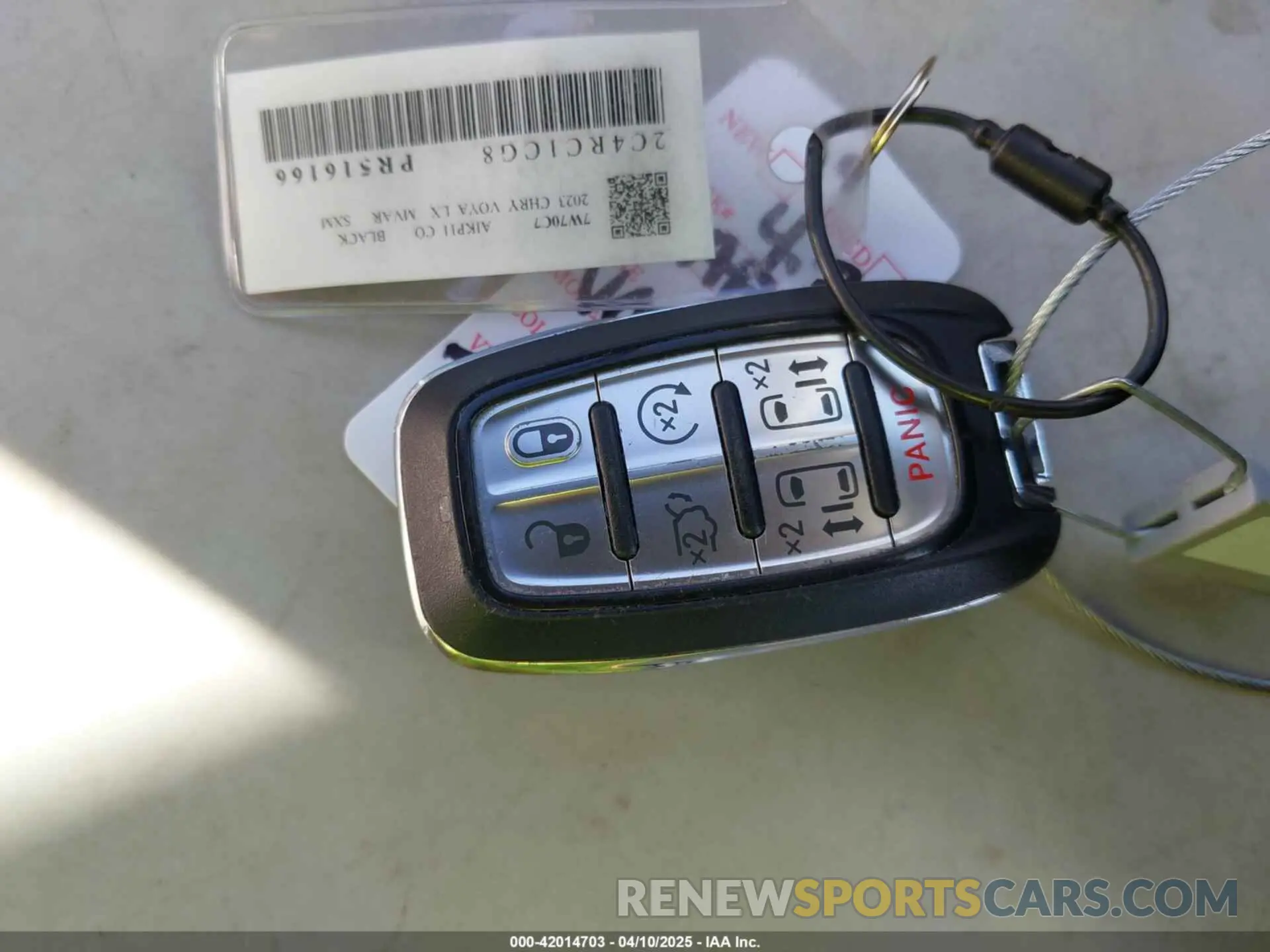 11 Фотография поврежденного автомобиля 2C4RC1CG8PR516166 CHRYSLER VOYAGER 2023