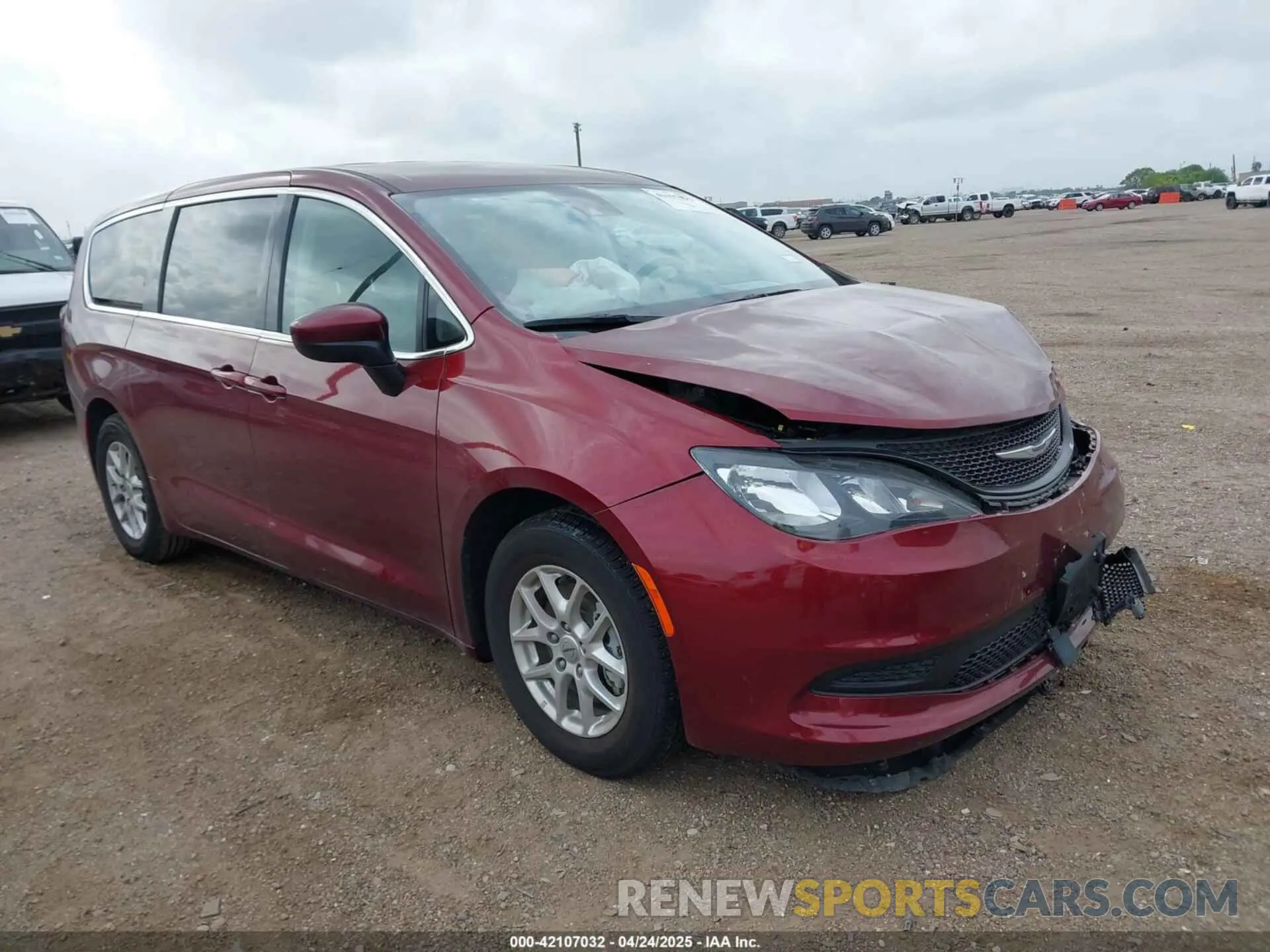 1 Фотография поврежденного автомобиля 2C4RC1CG9PR534823 CHRYSLER VOYAGER 2023