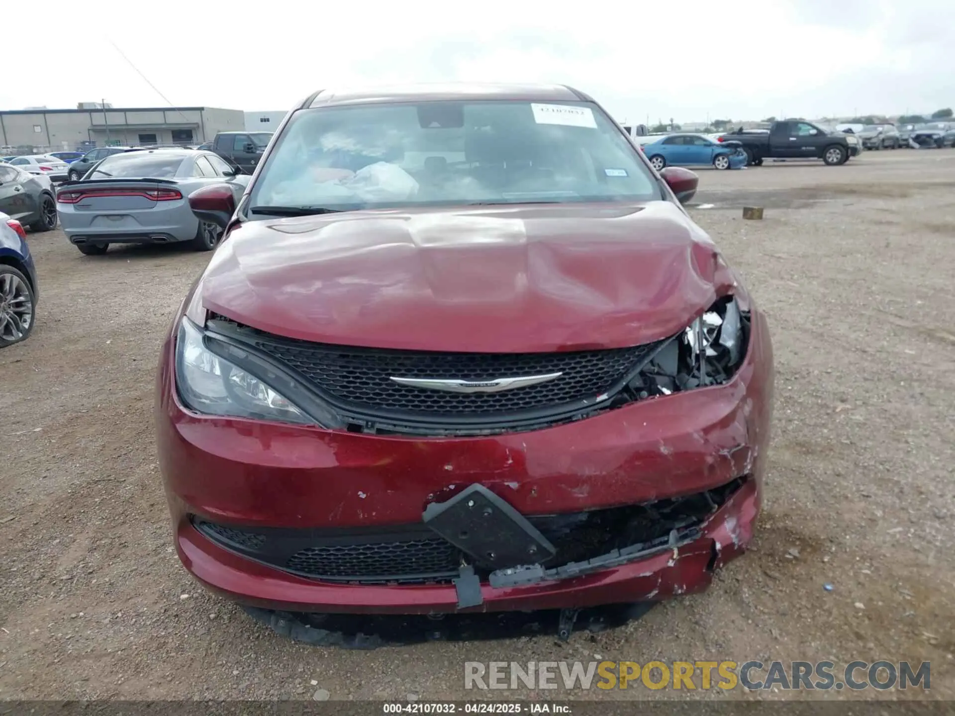 12 Фотография поврежденного автомобиля 2C4RC1CG9PR534823 CHRYSLER VOYAGER 2023