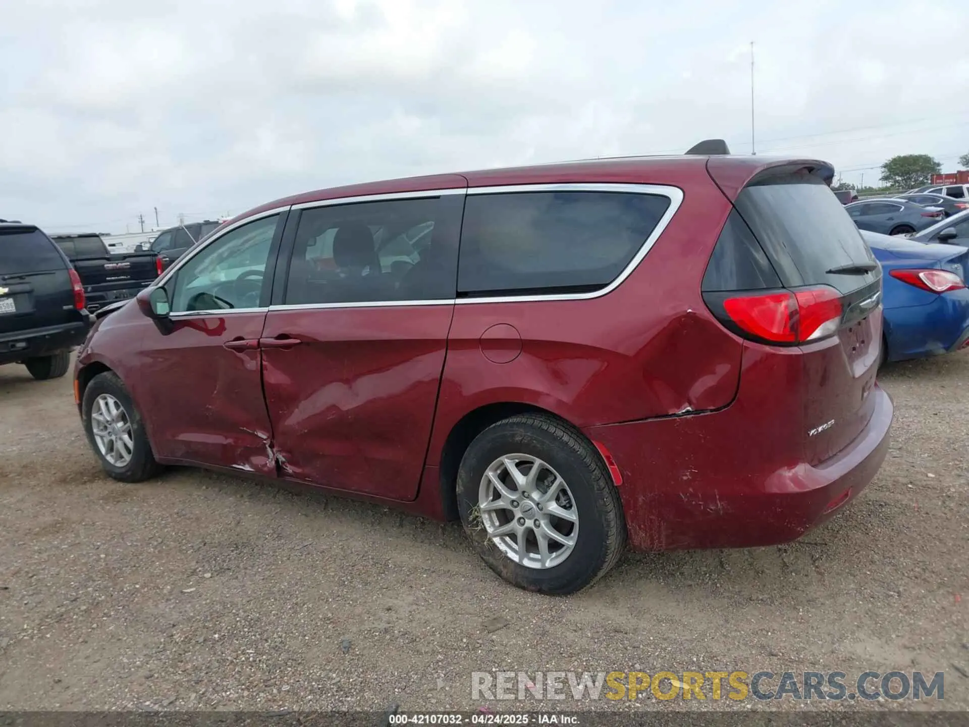 14 Фотография поврежденного автомобиля 2C4RC1CG9PR534823 CHRYSLER VOYAGER 2023