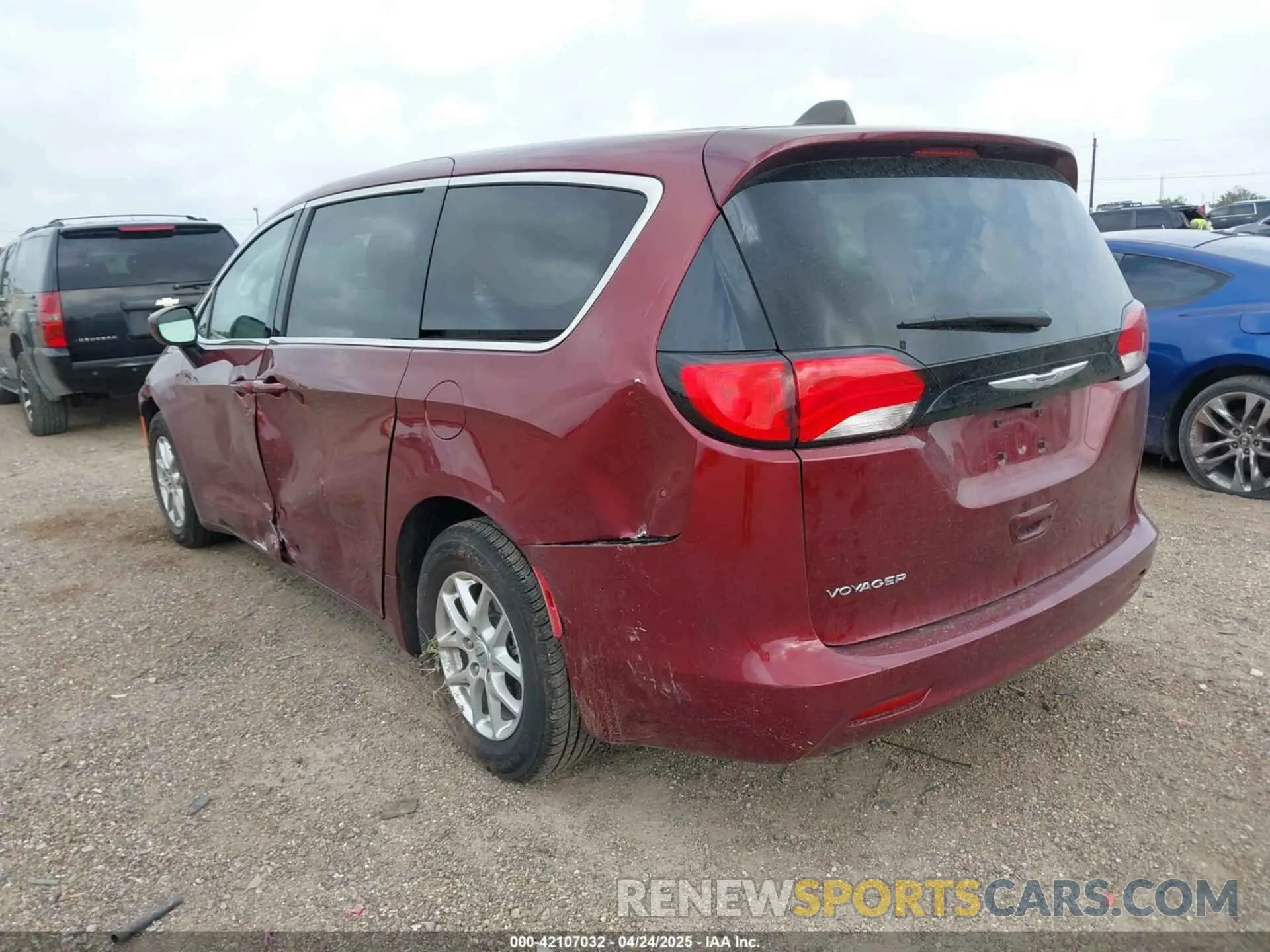 3 Фотография поврежденного автомобиля 2C4RC1CG9PR534823 CHRYSLER VOYAGER 2023