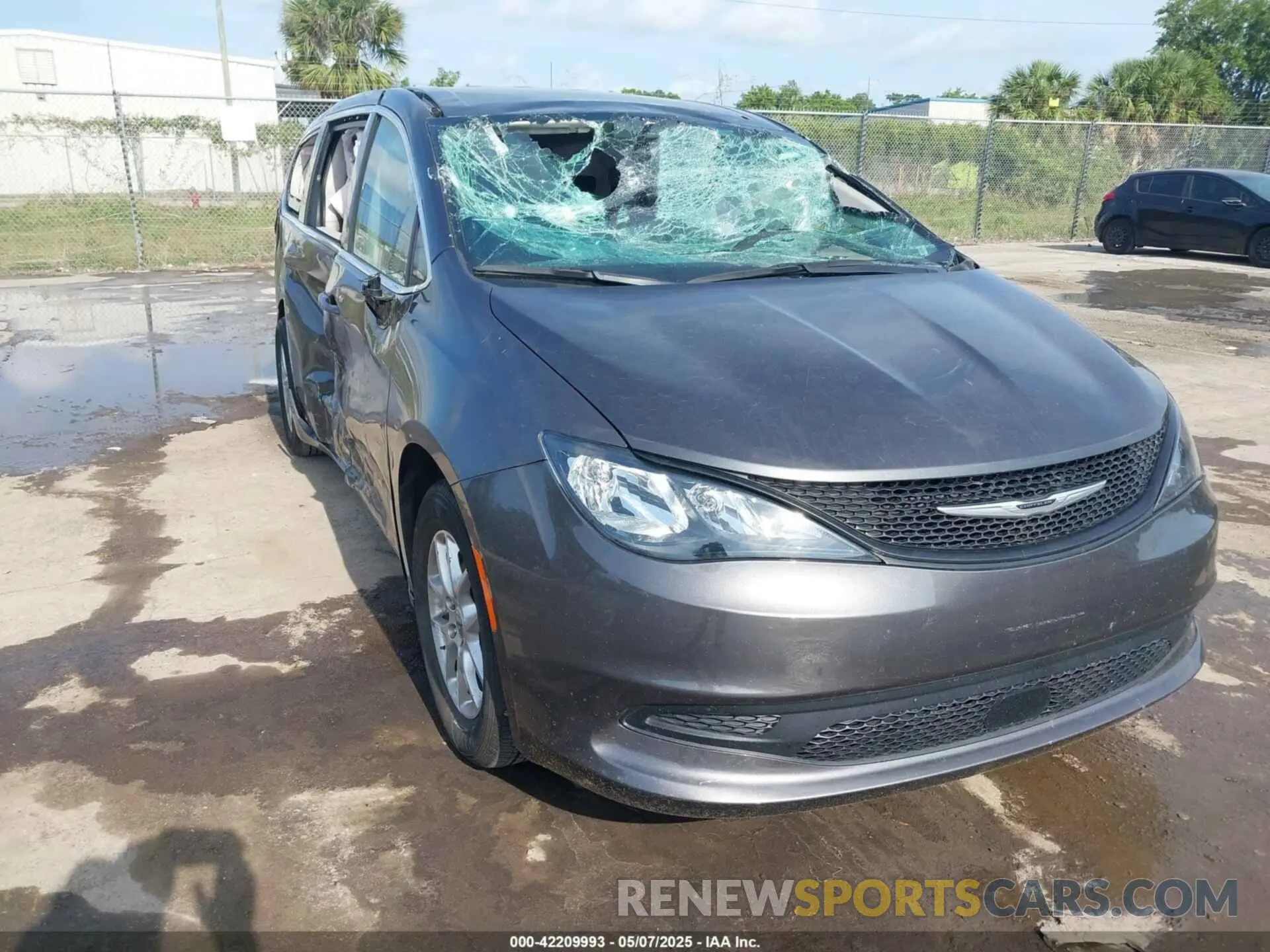 6 Photograph of a damaged car 2C4RC1CG9PR585738 CHRYSLER VOYAGER 2023