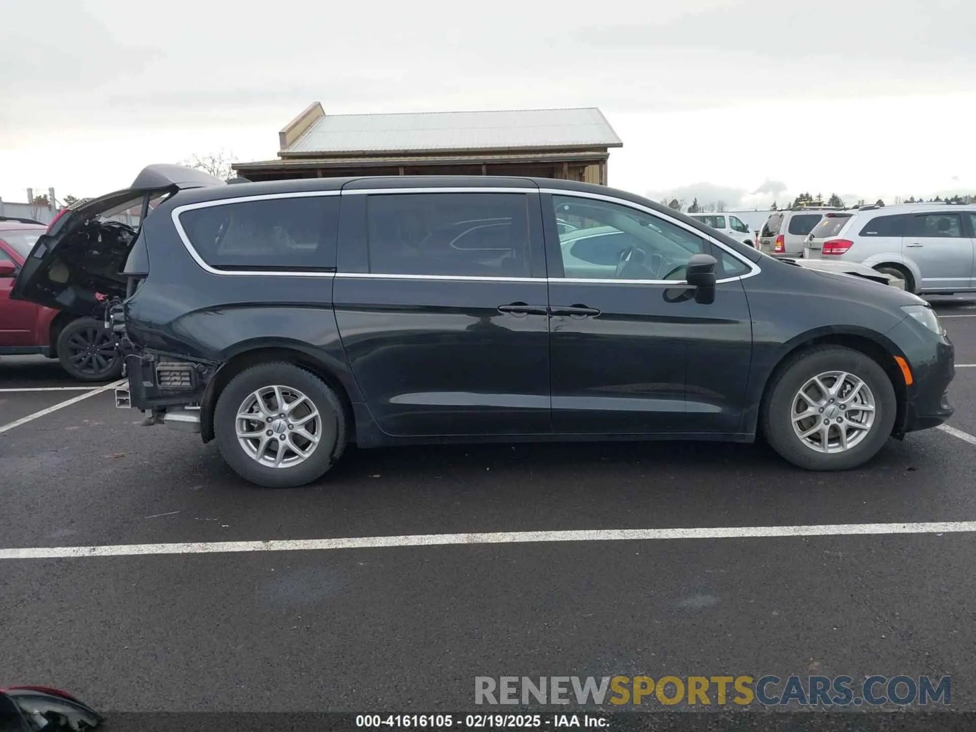 14 Фотография поврежденного автомобиля 2C4RC1CG9PR607818 CHRYSLER VOYAGER 2023