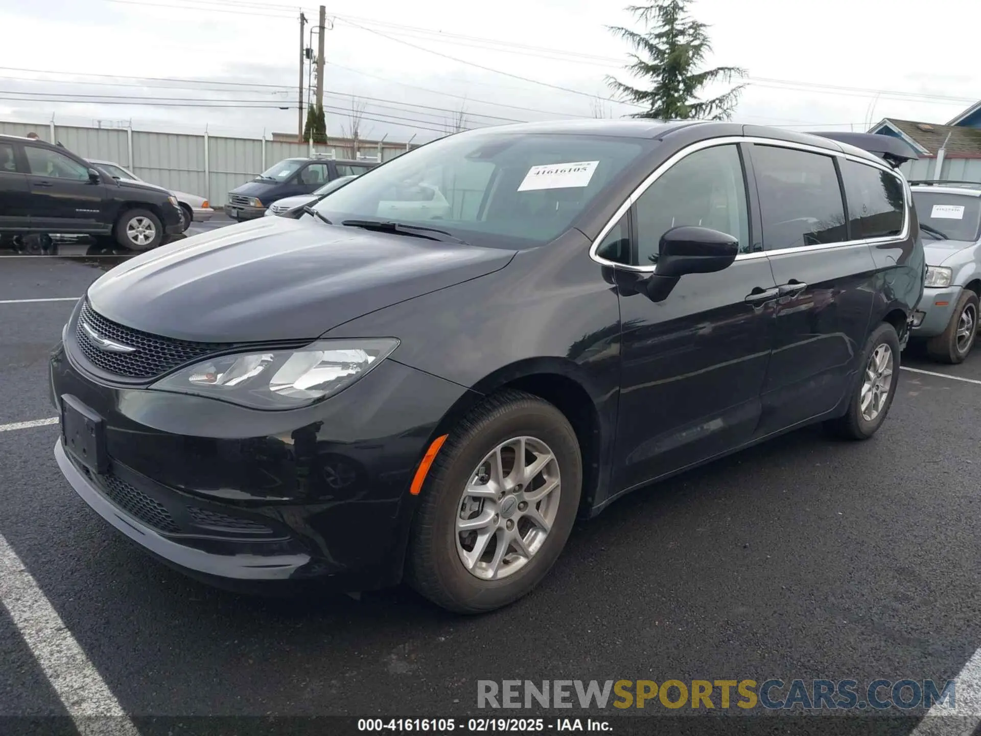 2 Фотография поврежденного автомобиля 2C4RC1CG9PR607818 CHRYSLER VOYAGER 2023