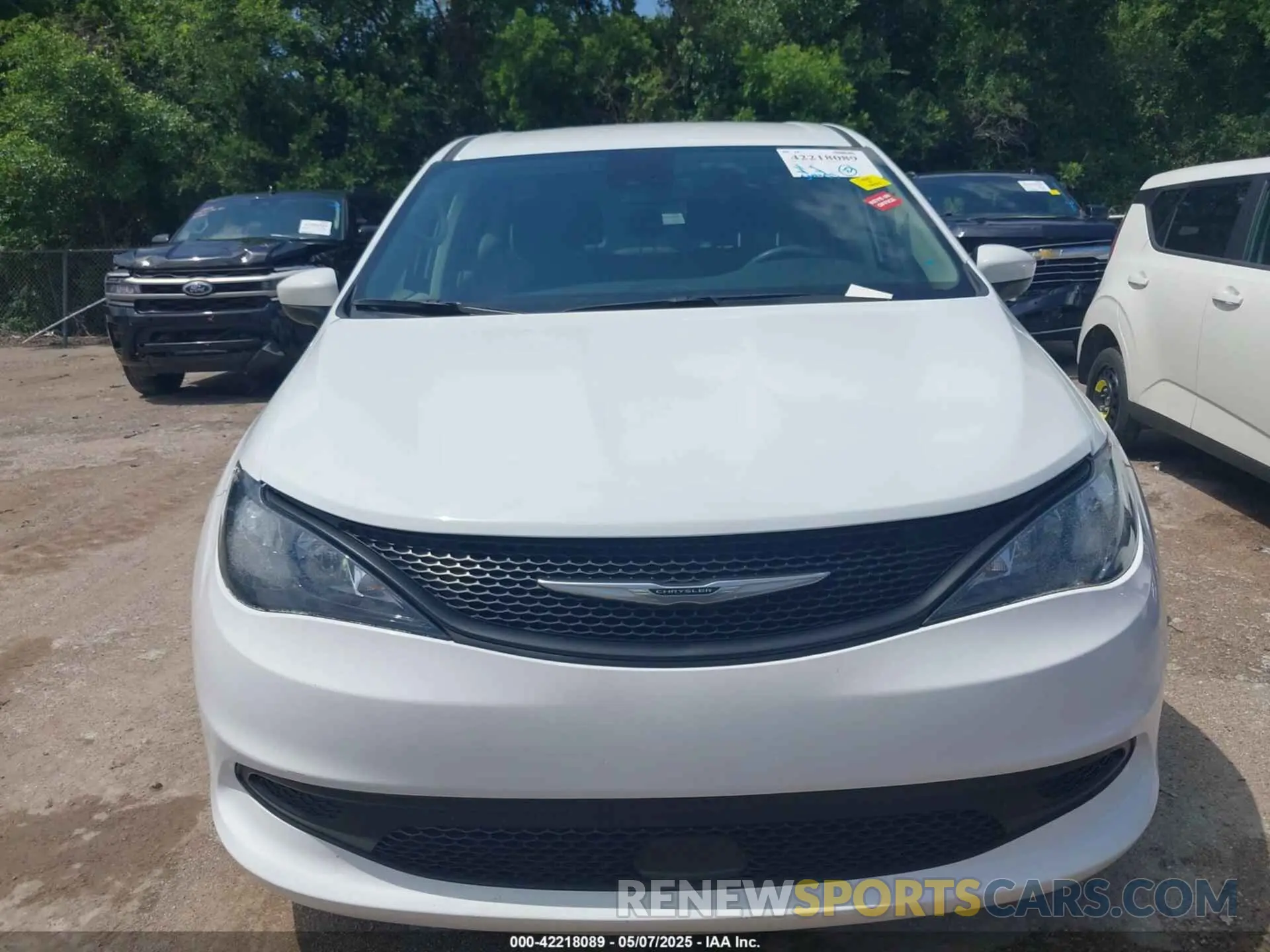 12 Фотография поврежденного автомобиля 2C4RC1CGXPR535706 CHRYSLER VOYAGER 2023