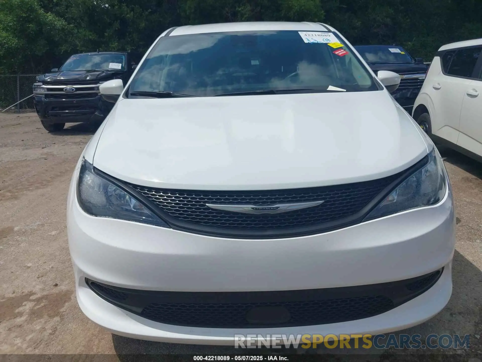 6 Фотография поврежденного автомобиля 2C4RC1CGXPR535706 CHRYSLER VOYAGER 2023