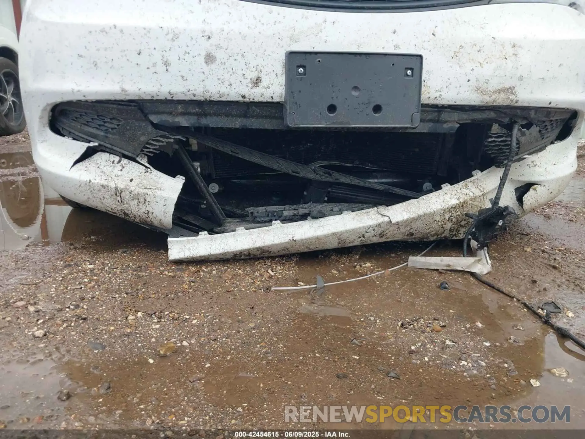 6 Photograph of a damaged car 2C4RC1CG0RR176918 CHRYSLER VOYAGER 2024