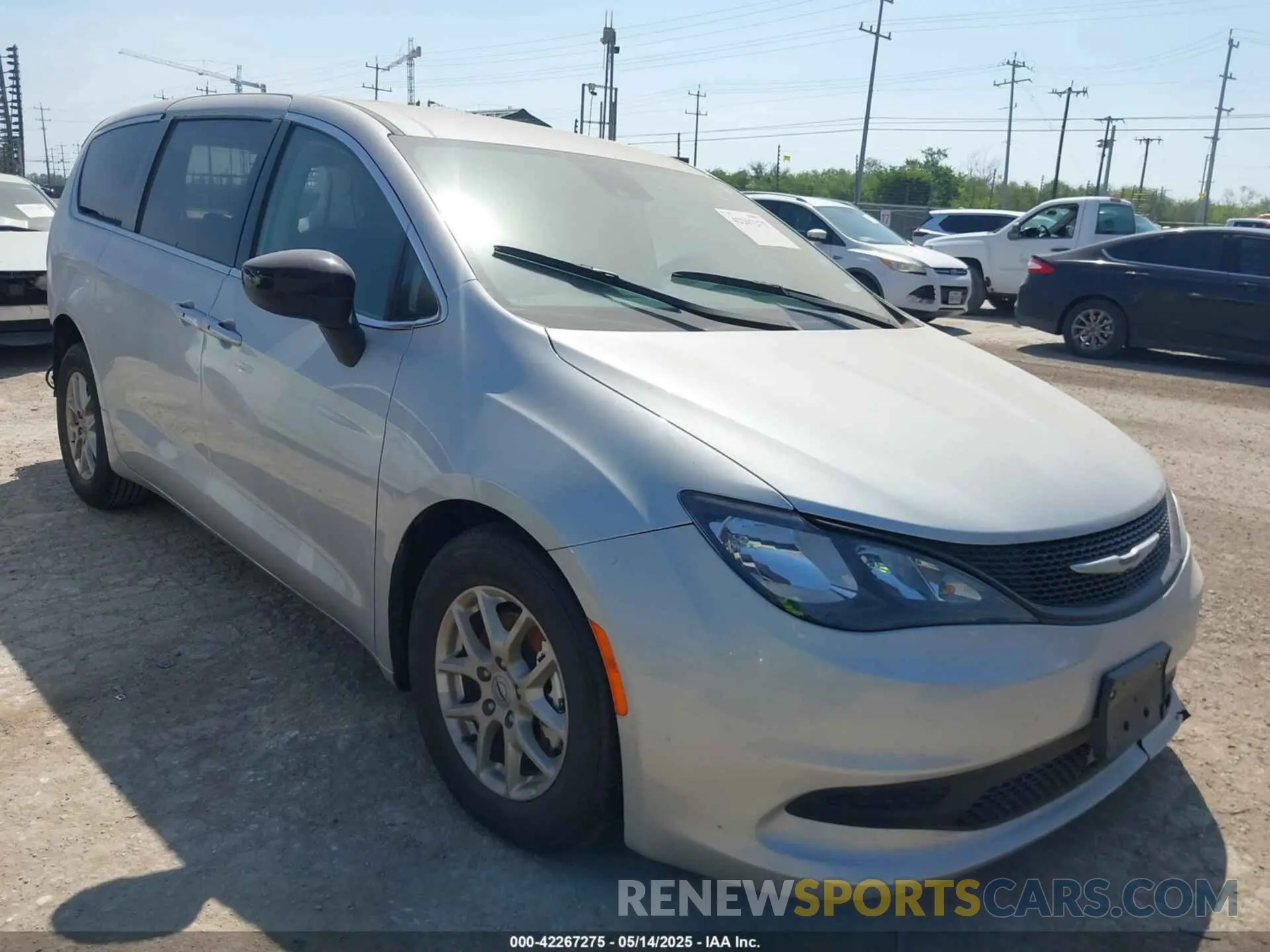 1 Фотография поврежденного автомобиля 2C4RC1CG4RR135885 CHRYSLER VOYAGER 2024