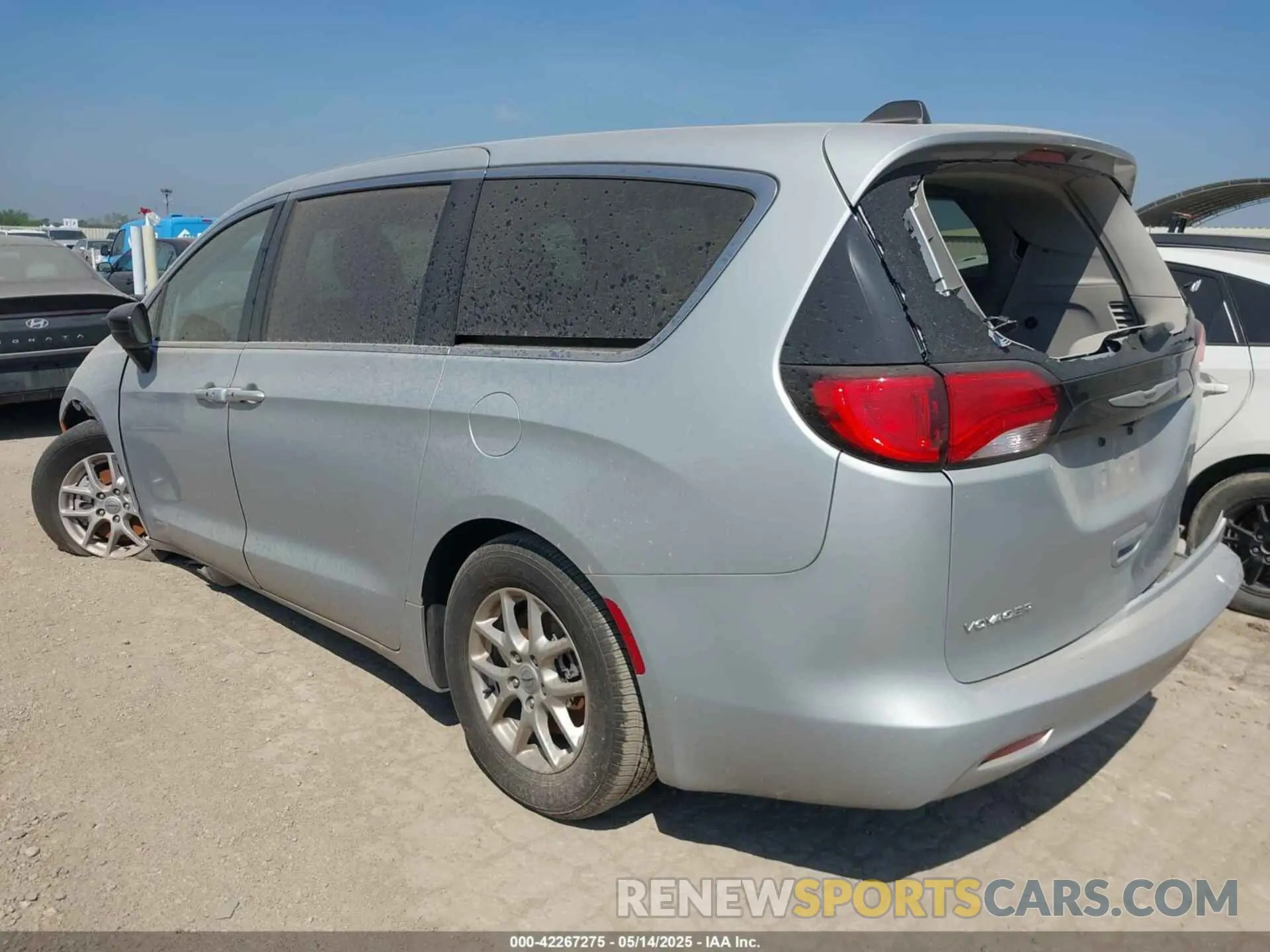 3 Фотография поврежденного автомобиля 2C4RC1CG4RR135885 CHRYSLER VOYAGER 2024