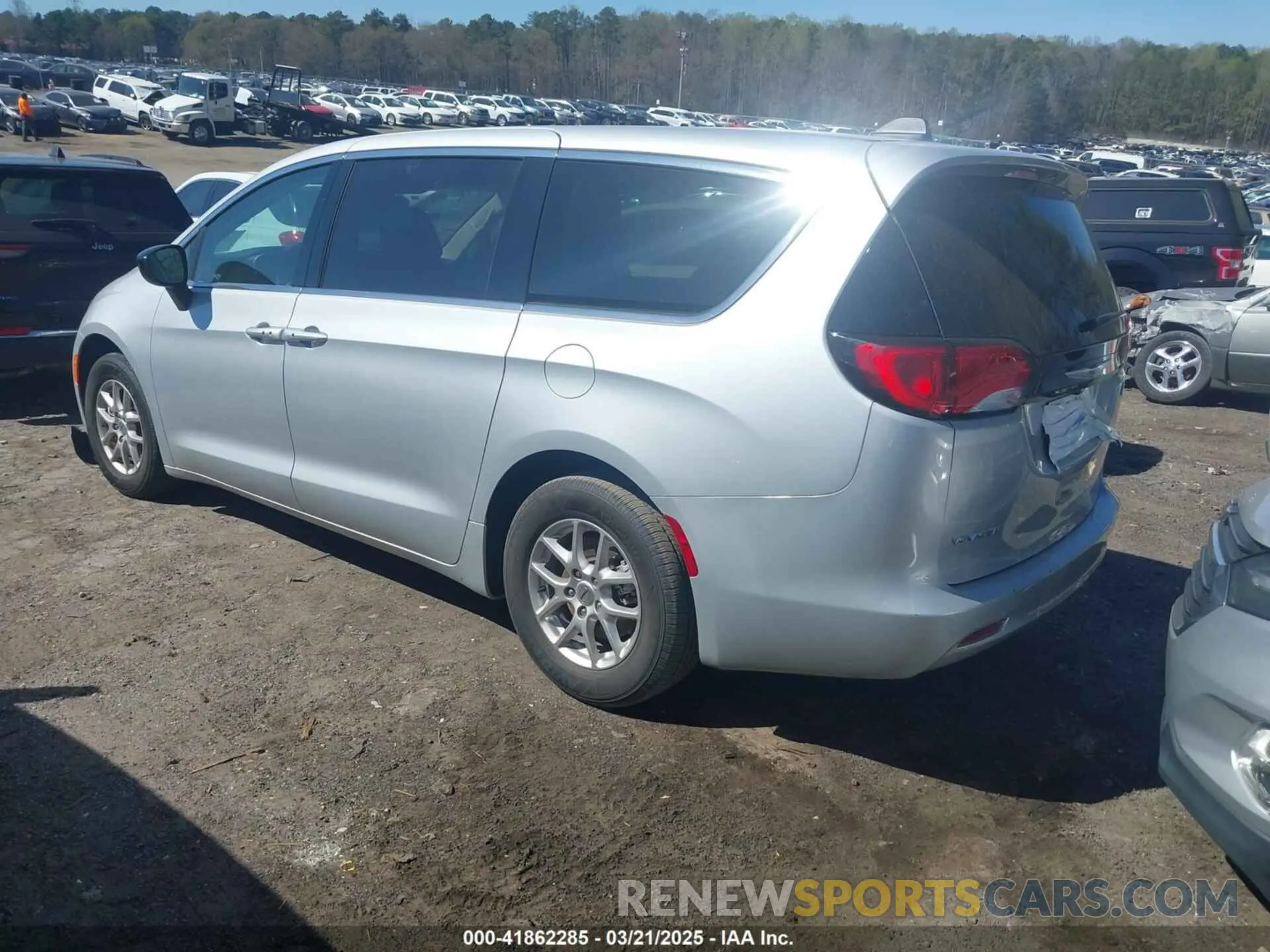 3 Photograph of a damaged car 2C4RC1CGXRR140086 CHRYSLER VOYAGER 2024