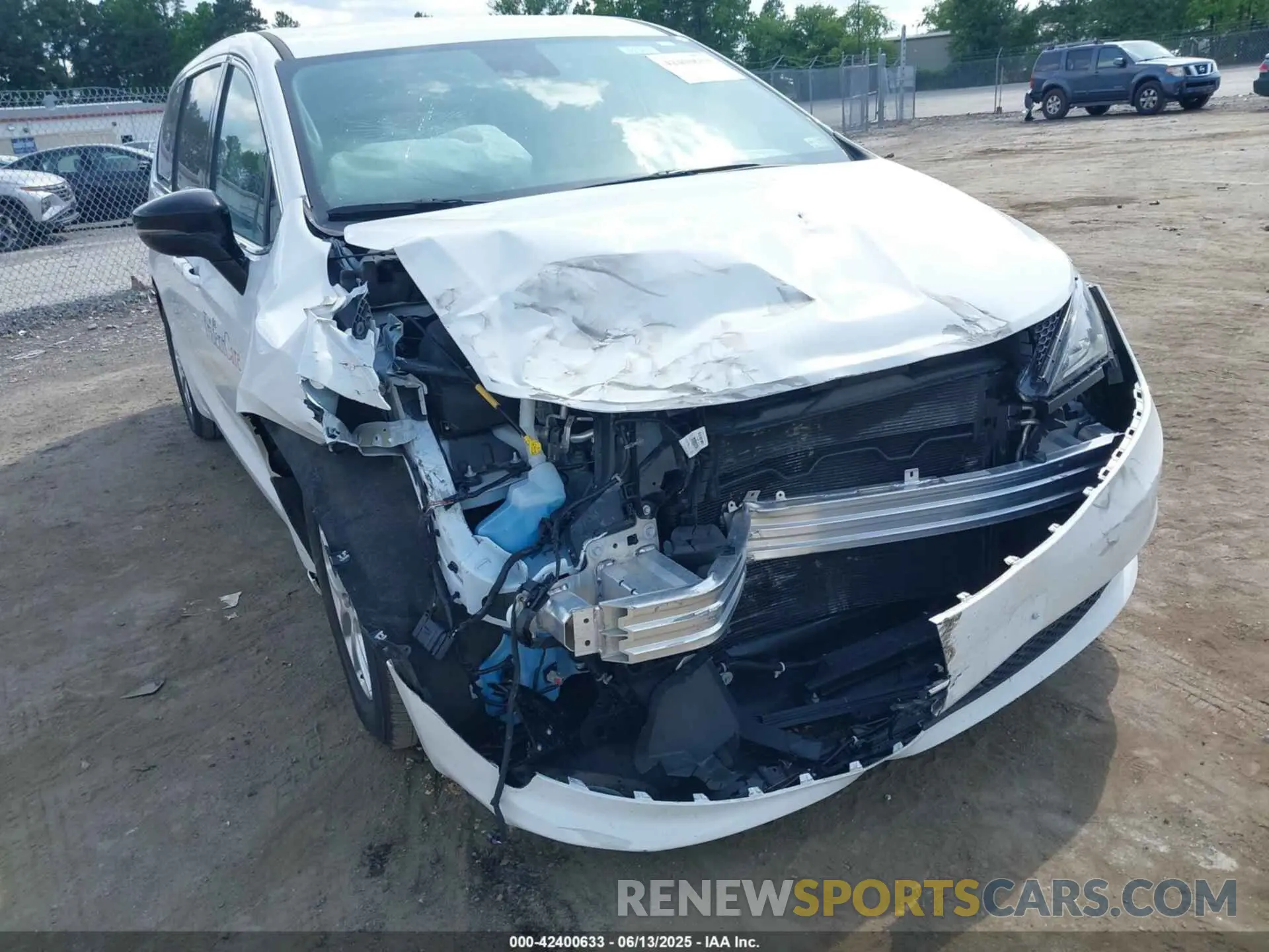 6 Фотография поврежденного автомобиля 2C4RC1CGXRR192169 CHRYSLER VOYAGER 2024