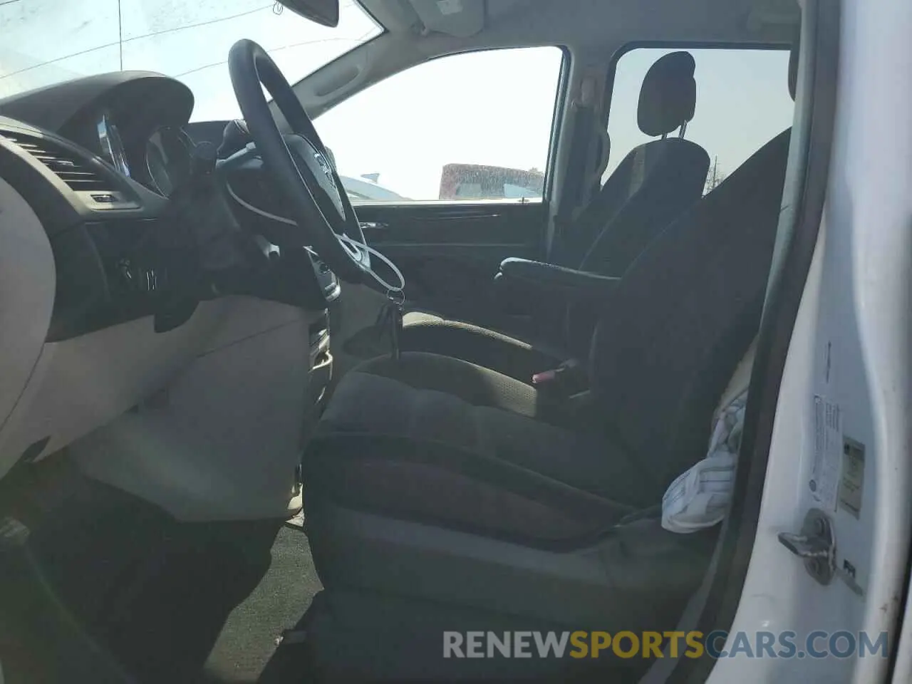 7 Фотография поврежденного автомобиля 2C4RDGBG0KR568174 DODGE CARAVAN 2019