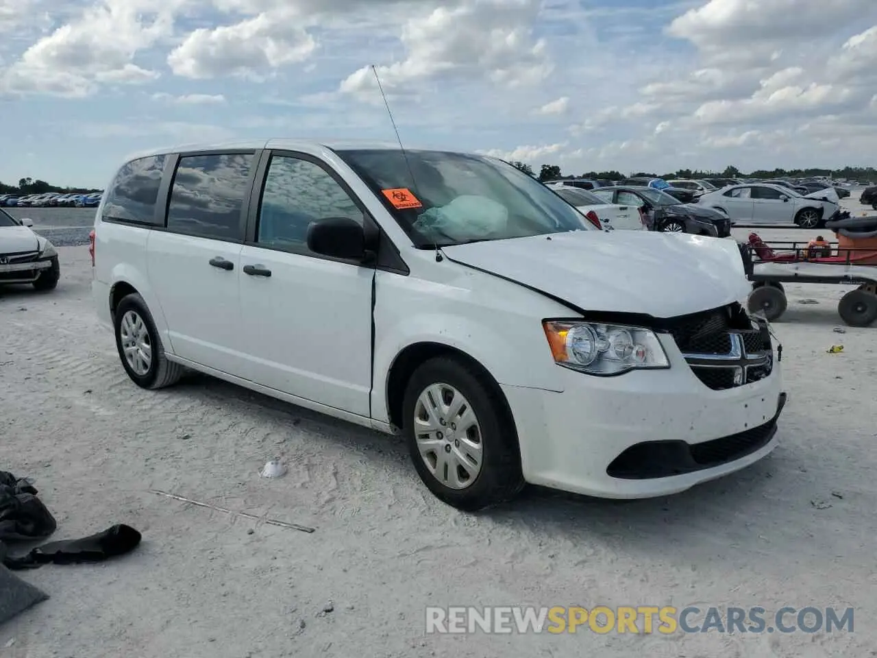 4 Photograph of a damaged car 2C4RDGBG1KR547110 DODGE CARAVAN 2019