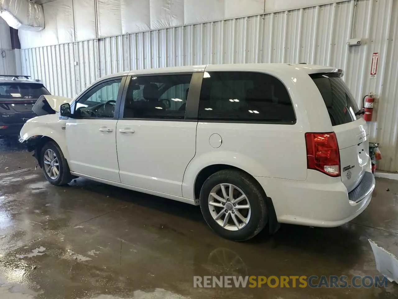 2 Photograph of a damaged car 2C4RDGBG1KR783563 DODGE CARAVAN 2019