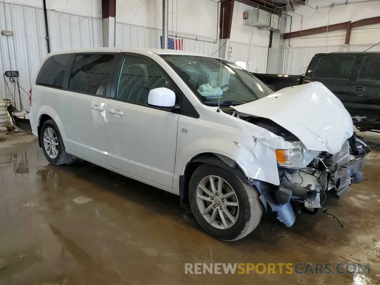 4 Photograph of a damaged car 2C4RDGBG1KR783563 DODGE CARAVAN 2019