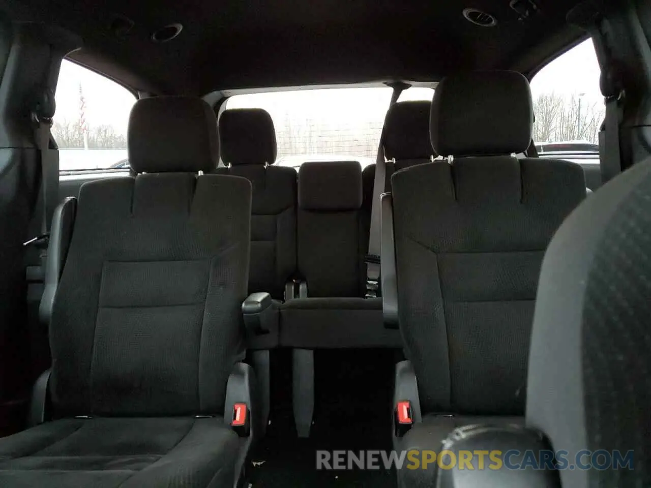 10 Photograph of a damaged car 2C4RDGBG2KR502225 DODGE CARAVAN 2019