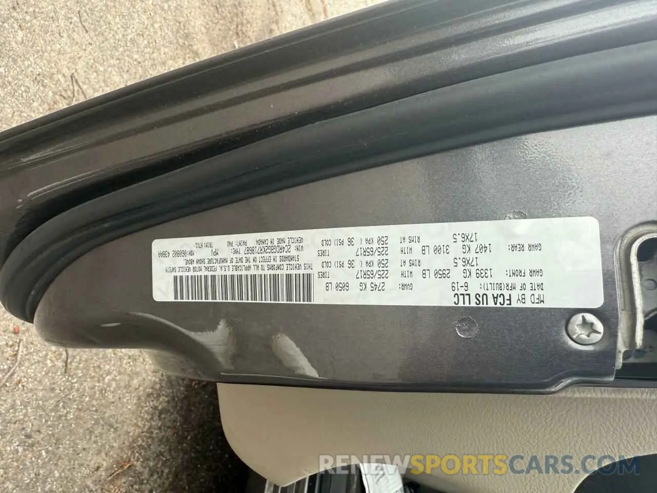 10 Photograph of a damaged car 2C4RDGBG2KR718687 DODGE CARAVAN 2019