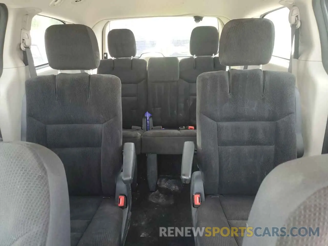 10 Photograph of a damaged car 2C4RDGBG2KR777707 DODGE CARAVAN 2019