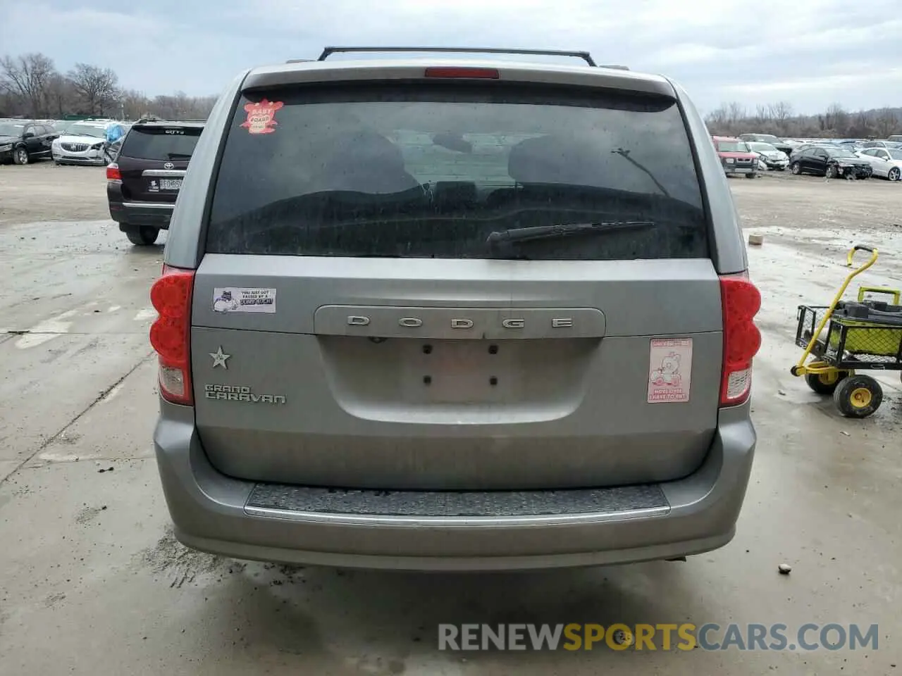 6 Photograph of a damaged car 2C4RDGBG2KR777707 DODGE CARAVAN 2019