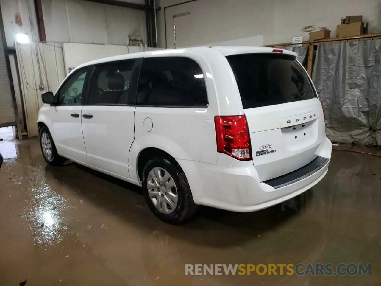 2 Photograph of a damaged car 2C4RDGBG2KR792496 DODGE CARAVAN 2019