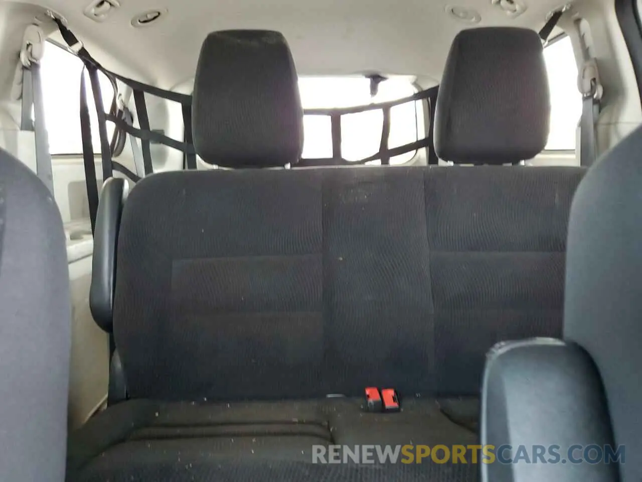 10 Photograph of a damaged car 2C4RDGBG3KR509457 DODGE CARAVAN 2019