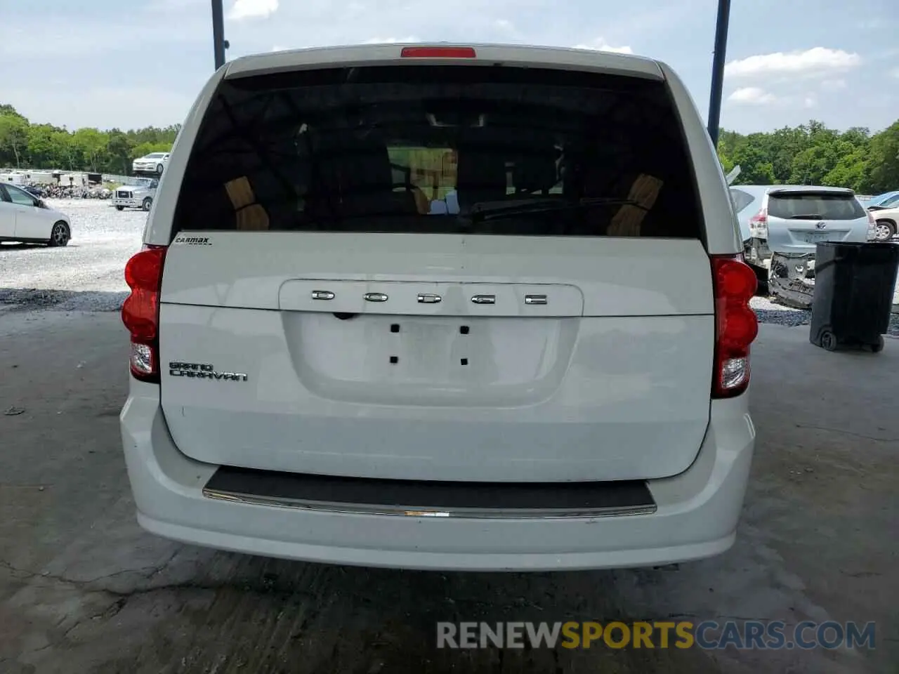 6 Photograph of a damaged car 2C4RDGBG3KR509457 DODGE CARAVAN 2019