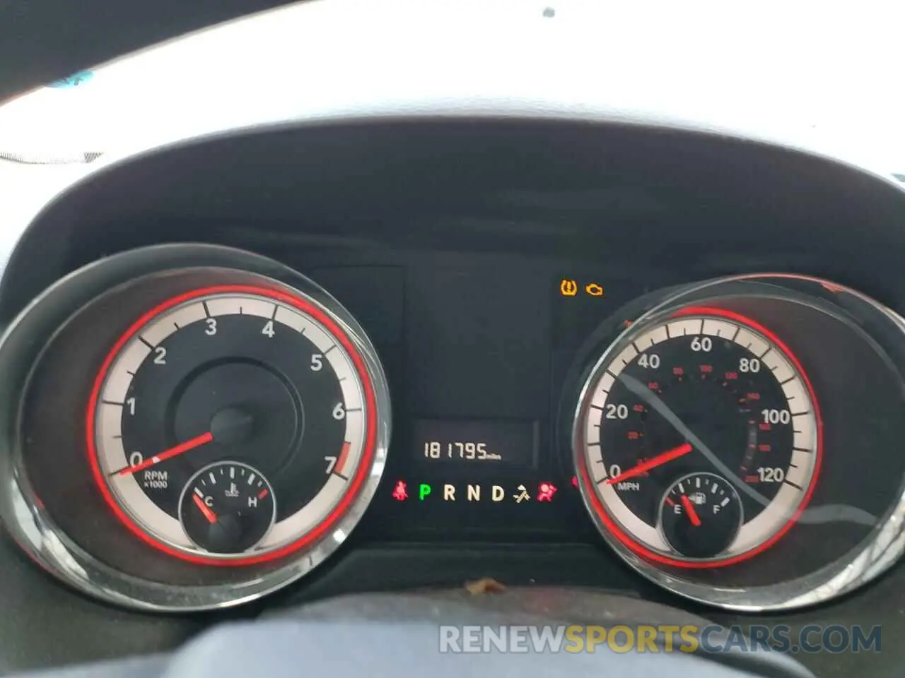 9 Photograph of a damaged car 2C4RDGBG3KR509457 DODGE CARAVAN 2019