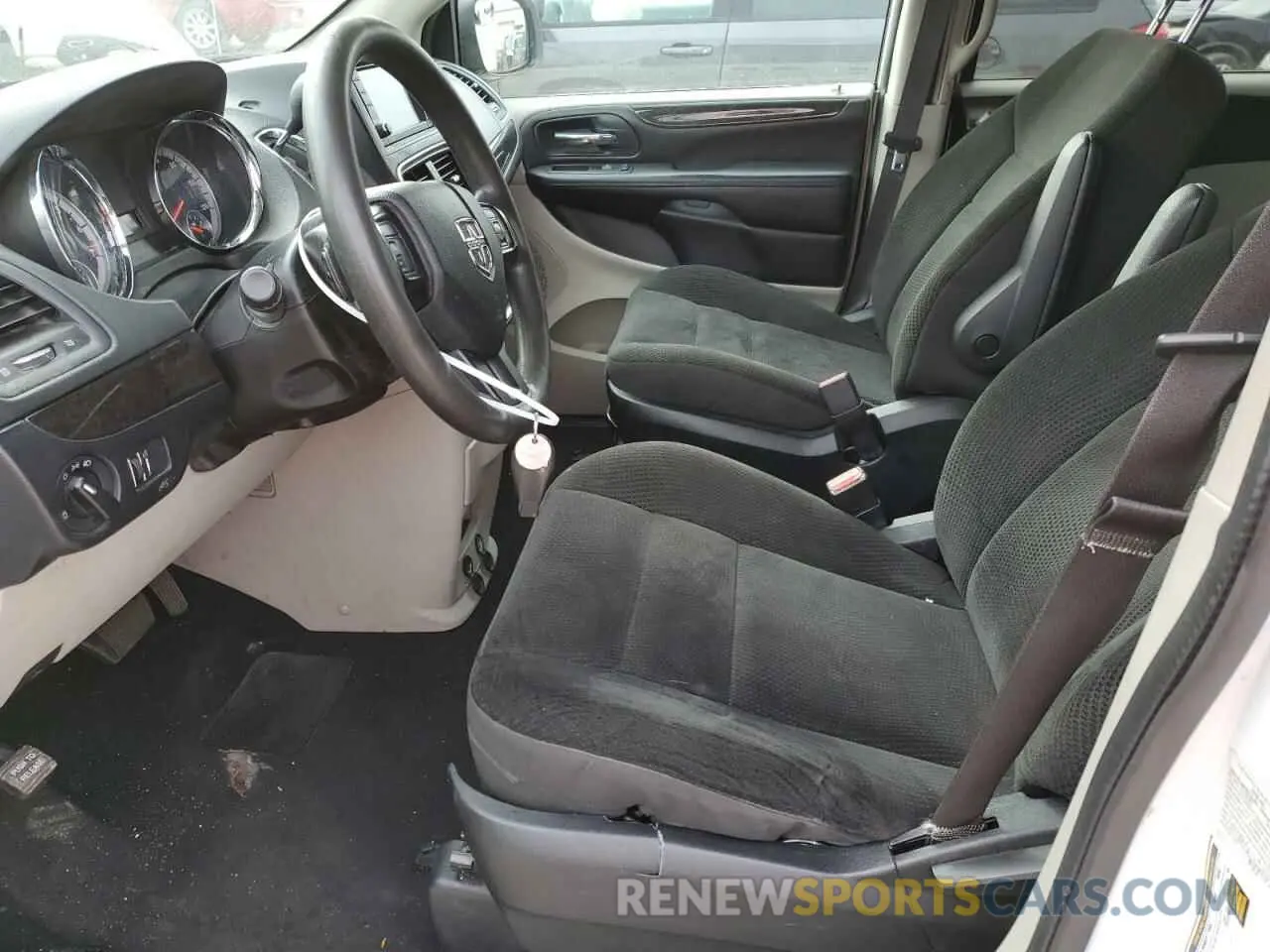 7 Photograph of a damaged car 2C4RDGBG3KR547674 DODGE CARAVAN 2019