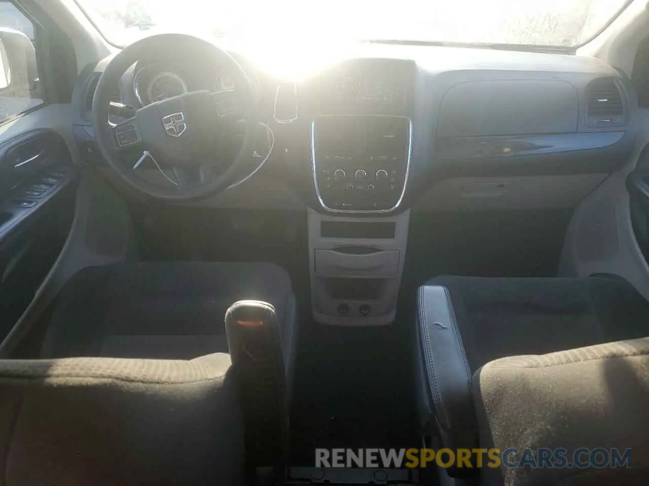 8 Фотография поврежденного автомобиля 2C4RDGBG3KR591805 DODGE CARAVAN 2019
