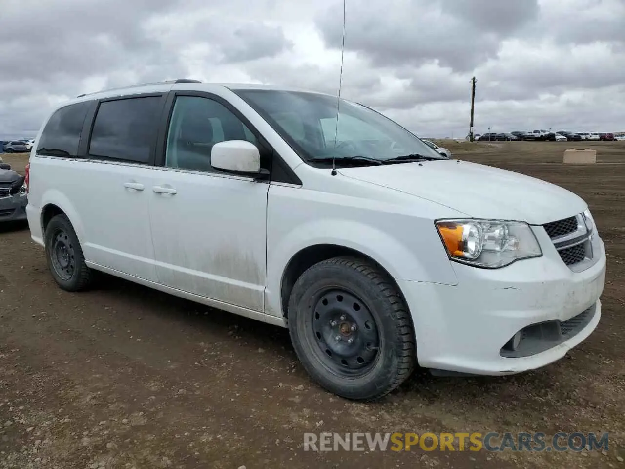 4 Photograph of a damaged car 2C4RDGBG3KR728242 DODGE CARAVAN 2019