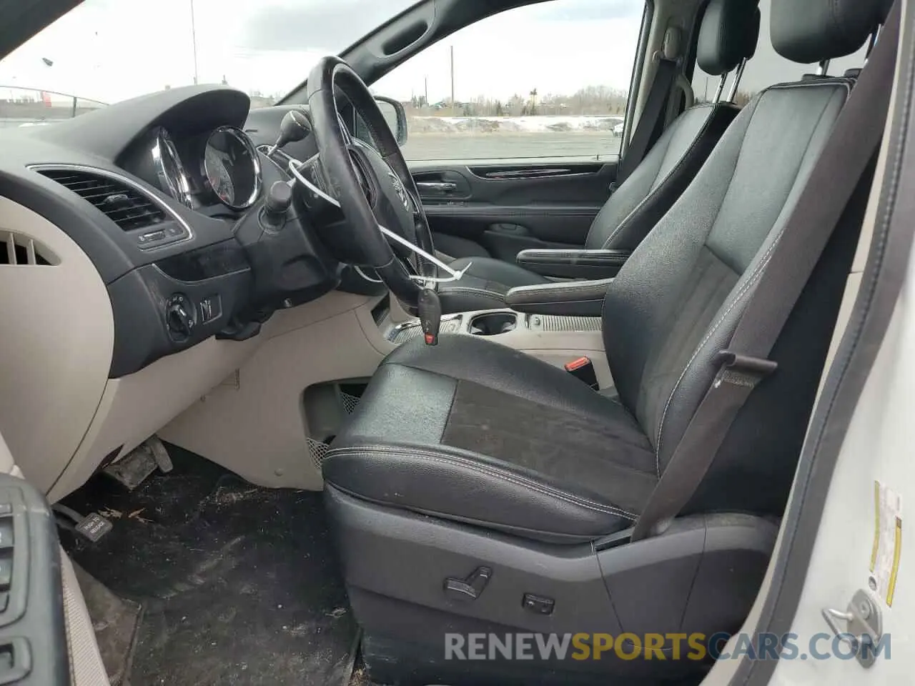 7 Photograph of a damaged car 2C4RDGBG3KR728984 DODGE CARAVAN 2019