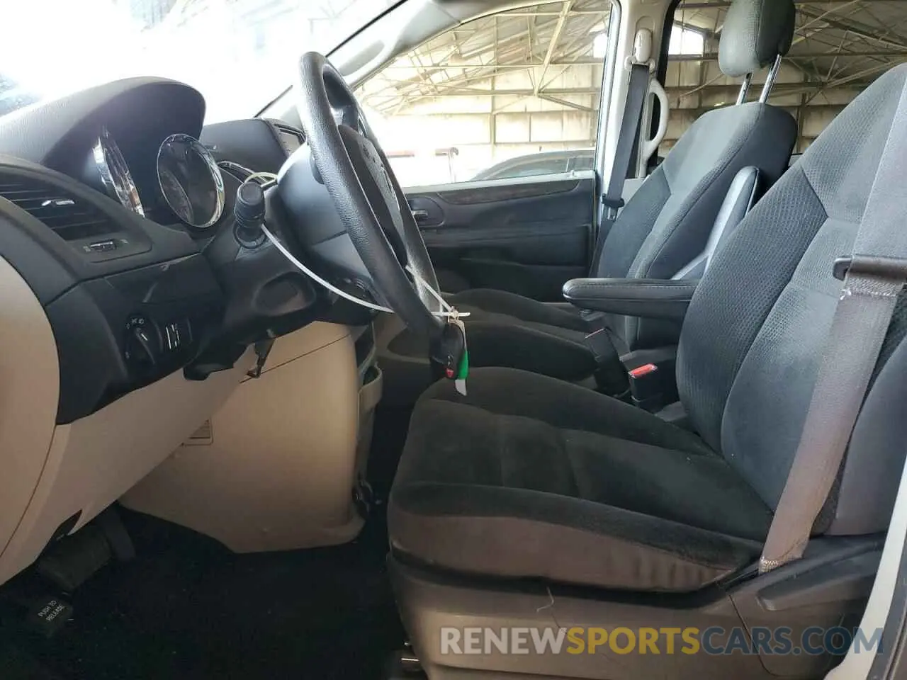 7 Photograph of a damaged car 2C4RDGBG3KR735031 DODGE CARAVAN 2019