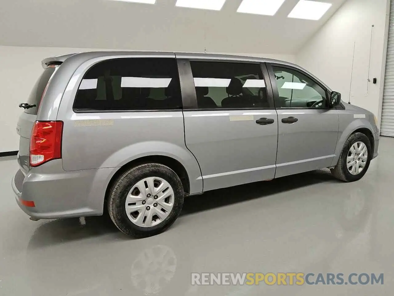 3 Photograph of a damaged car 2C4RDGBG3KR799523 DODGE CARAVAN 2019