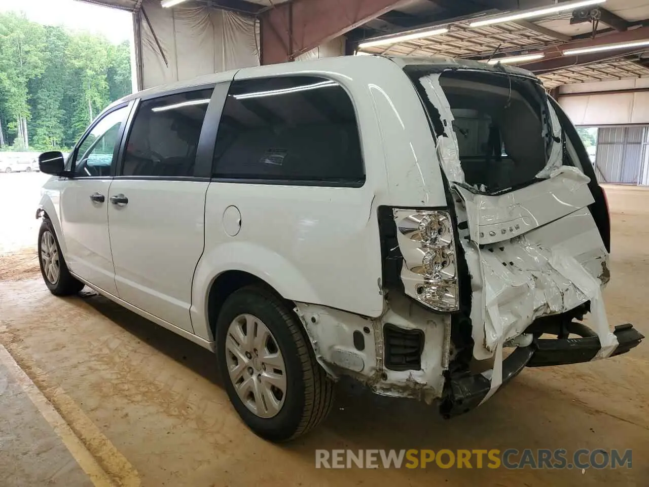 2 Photograph of a damaged car 2C4RDGBG4KR615612 DODGE CARAVAN 2019