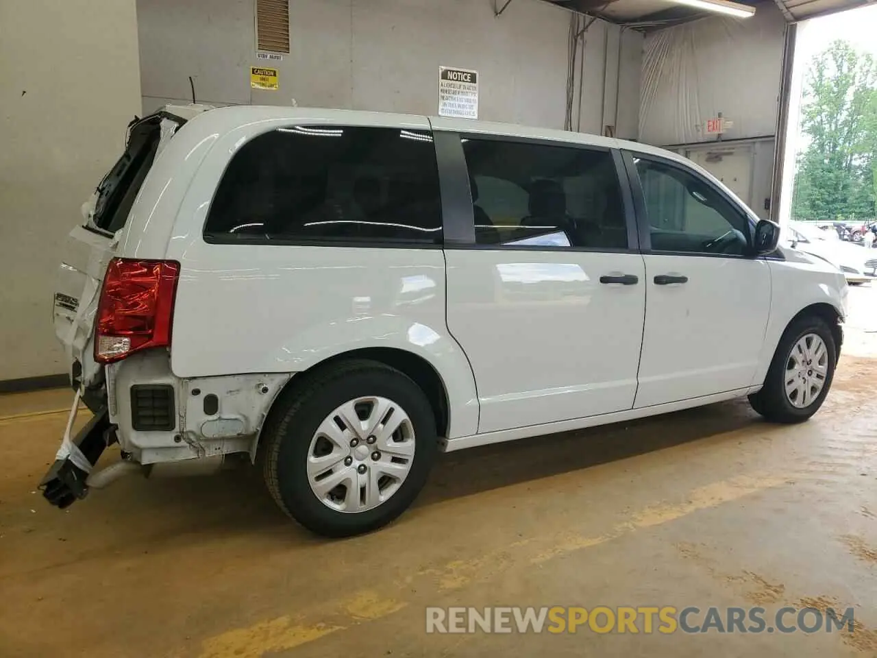 3 Photograph of a damaged car 2C4RDGBG4KR615612 DODGE CARAVAN 2019