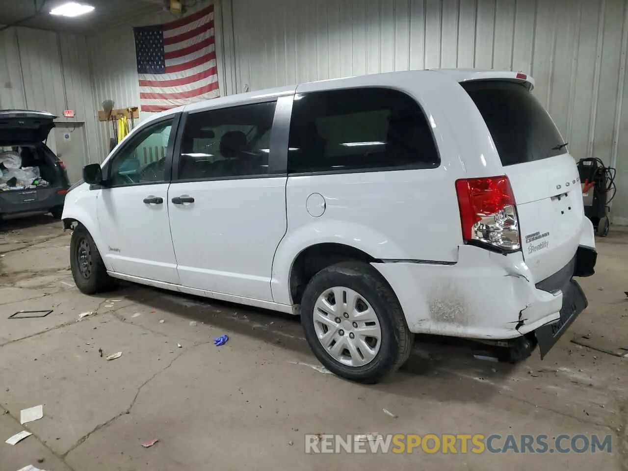 2 Photograph of a damaged car 2C4RDGBG5KR784473 DODGE CARAVAN 2019