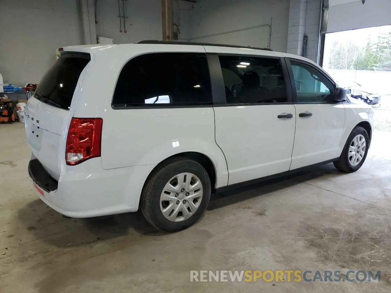 3 Photograph of a damaged car 2C4RDGBG5KR784652 DODGE CARAVAN 2019
