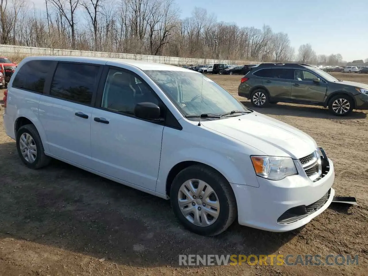 4 Photograph of a damaged car 2C4RDGBG5KR796753 DODGE CARAVAN 2019